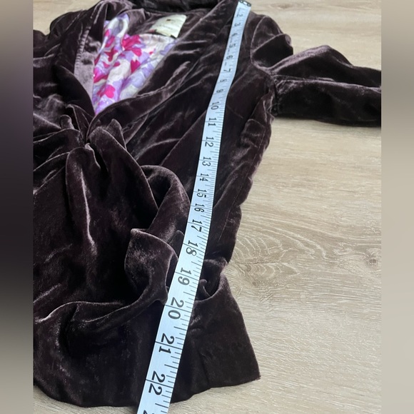 Elevenses Anthropologie Brown Crushed Velvet Cardigan Blazer Sz 2 Silk Interior - Picture 6 of 7